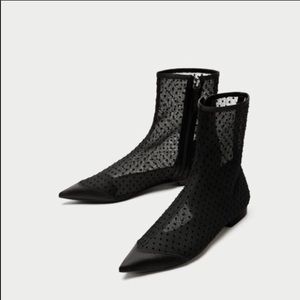 NEW! Mesh ankle flats with lace Polka dots